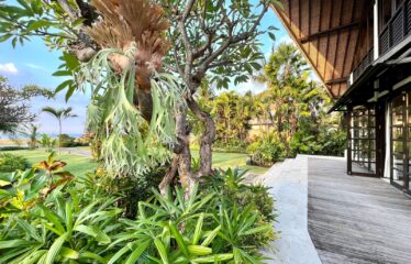 5 Bedroom Villa for Sale in Lovina Beachfront!